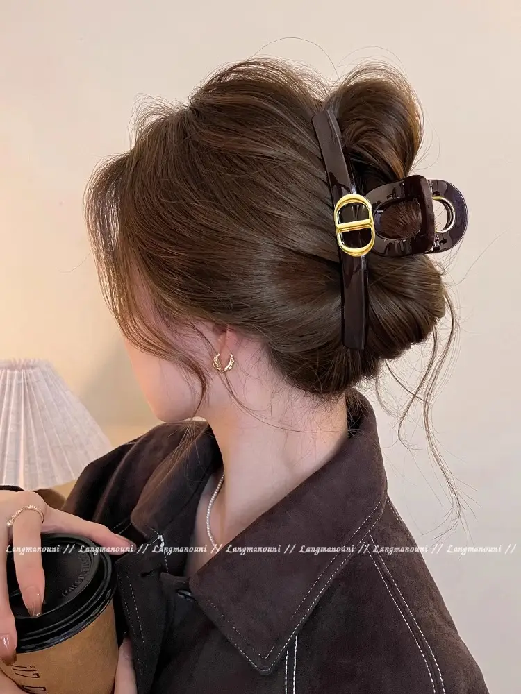Retro Gold Shark Clip Hair Accessory for Women — feature 11