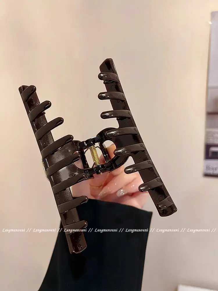 Retro Gold Shark Clip Hair Accessory for Women — feature 29