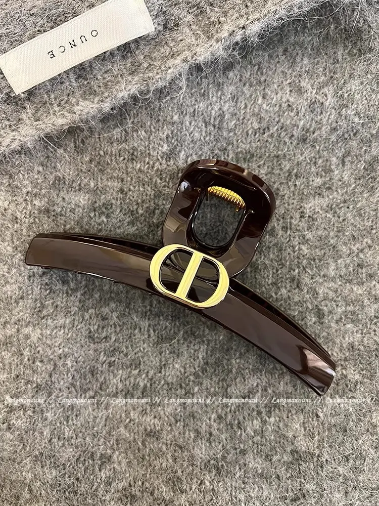 Retro Gold Shark Clip Hair Accessory for Women — feature 5