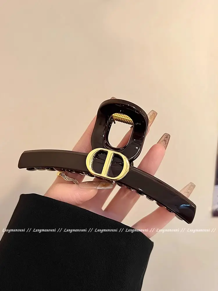 Retro Gold Shark Clip Hair Accessory for Women — feature 9
