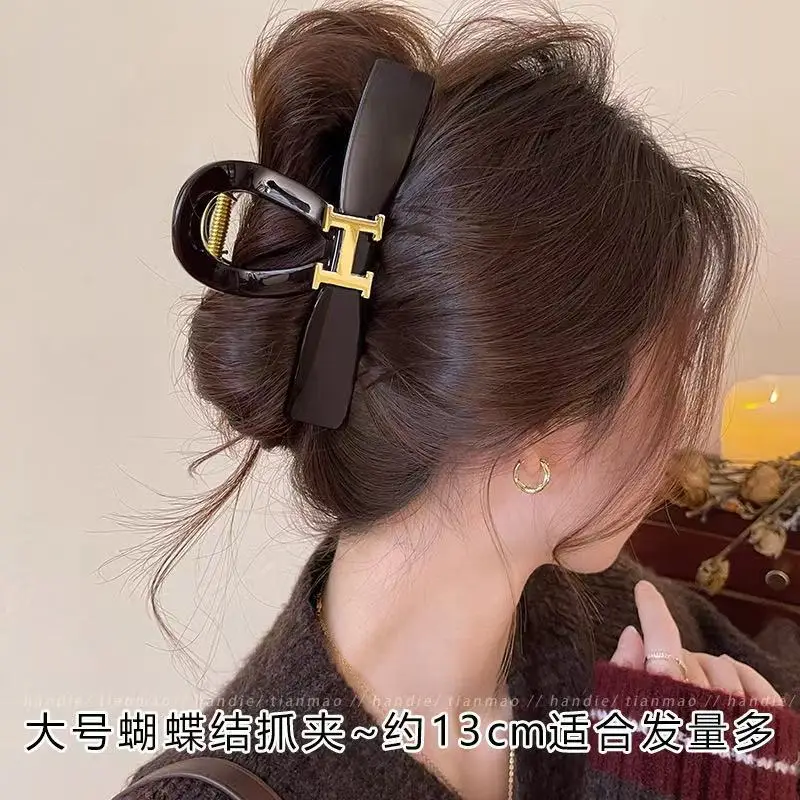 Retro Gold Shark Clip Hair Accessory for Women - Image 9