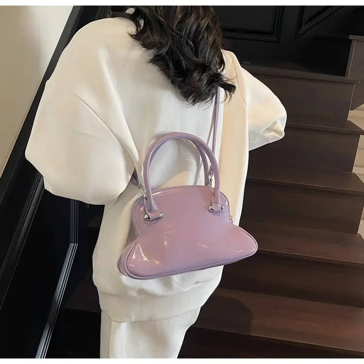 Black Crossbody Shell Bag for Women Spring Summer 2026 — feature 22