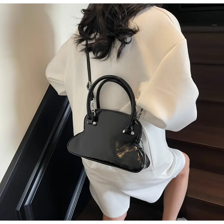 Black Crossbody Shell Bag for Women Spring Summer 2026 — feature 27