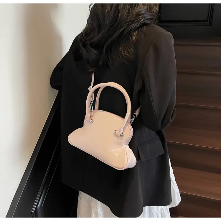 Black Crossbody Shell Bag for Women Spring Summer 2026 — feature 30