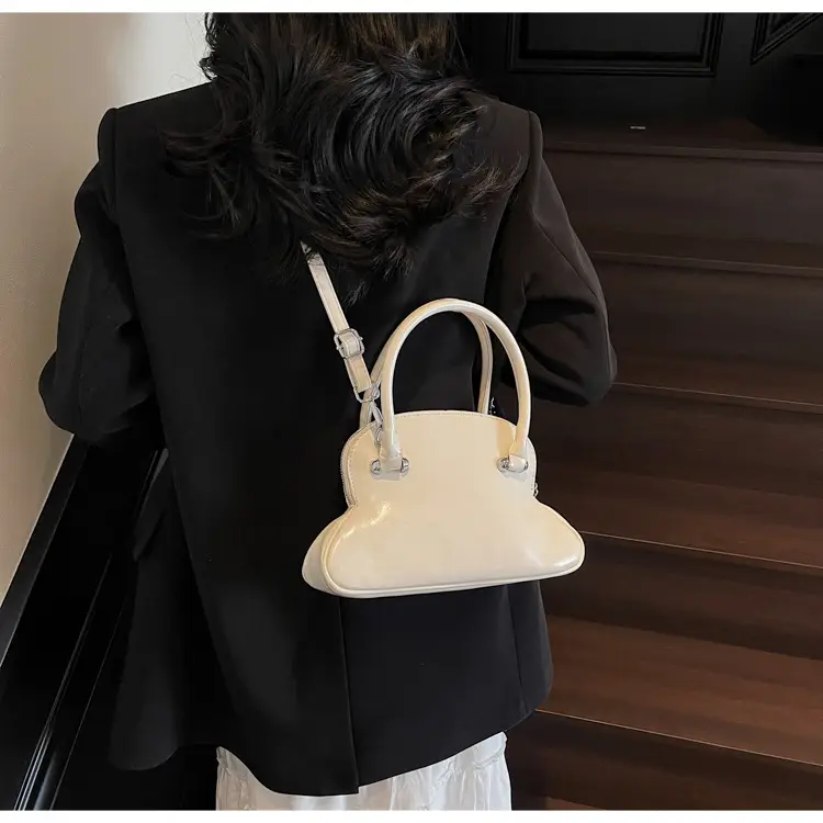 Black Crossbody Shell Bag for Women Spring Summer 2026 — feature 32