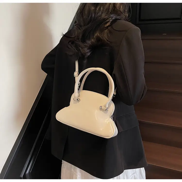 Black Crossbody Shell Bag for Women Spring Summer 2026 — feature 33