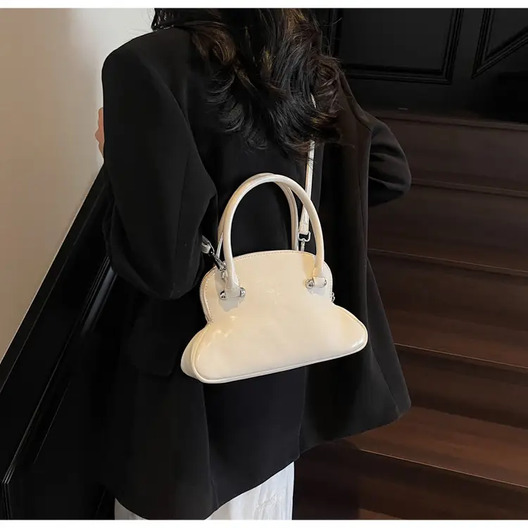 Black Crossbody Shell Bag for Women Spring Summer 2026 — feature 34