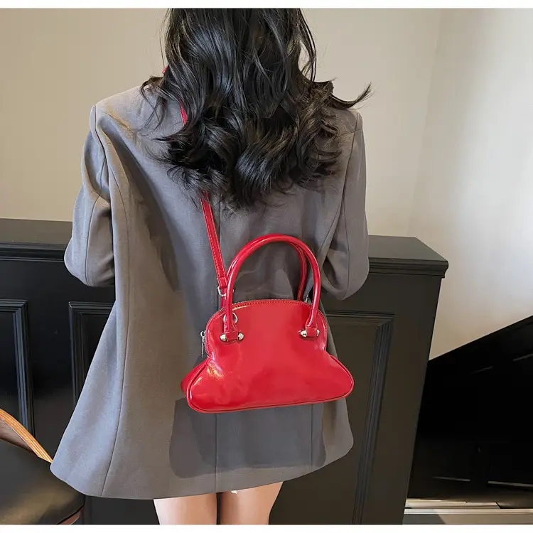 Black Crossbody Shell Bag for Women Spring Summer 2026 — feature 41