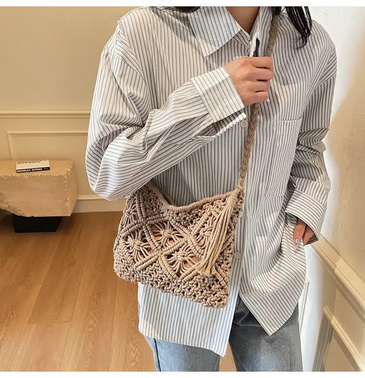 Women's White Woven Crossbody Bag Niche Design — feature 13