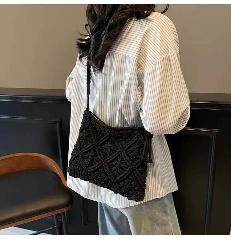Women's White Woven Crossbody Bag Niche Design — feature 9