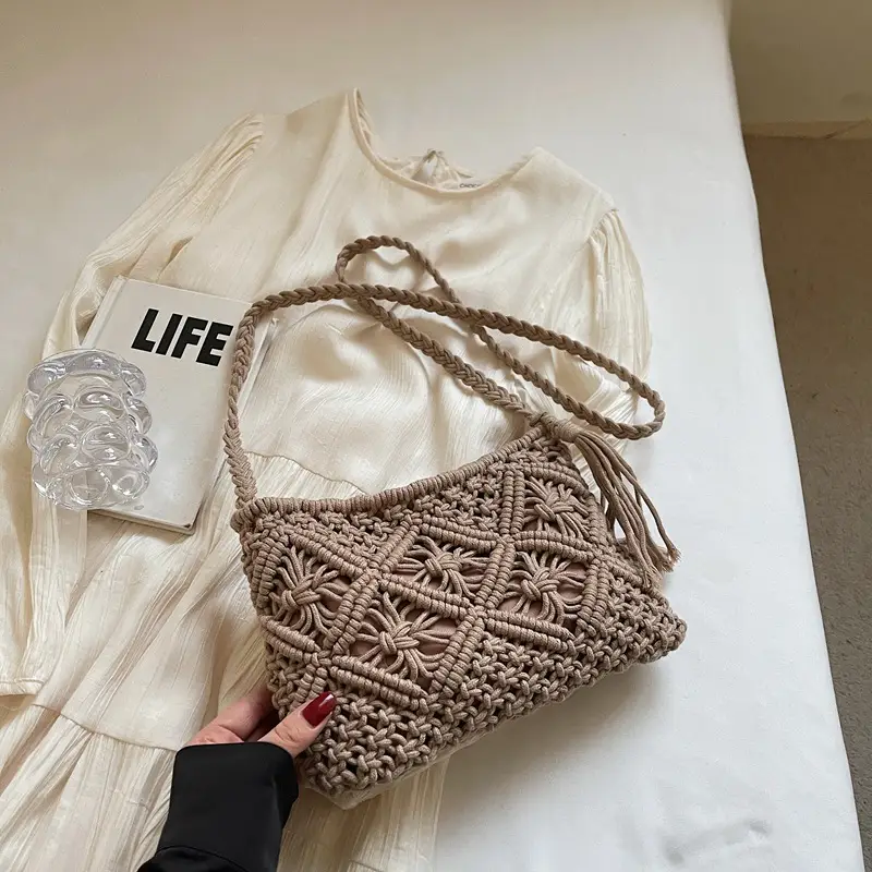 Women's White Woven Crossbody Bag Niche Design - Image 2