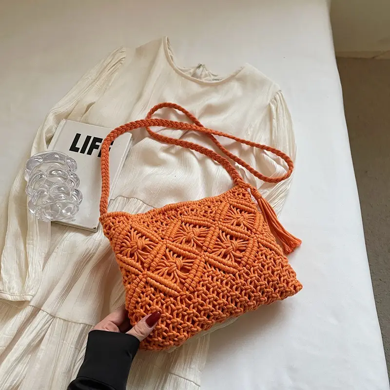 Women's White Woven Crossbody Bag Niche Design - Image 3