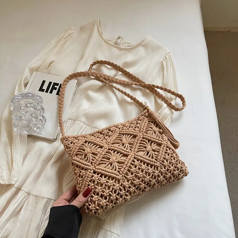 Women's White Woven Crossbody Bag Niche Design - Image 4