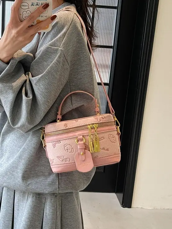 Women's Crossbody Leather Zipper Bag Tan Beige - Image 7
