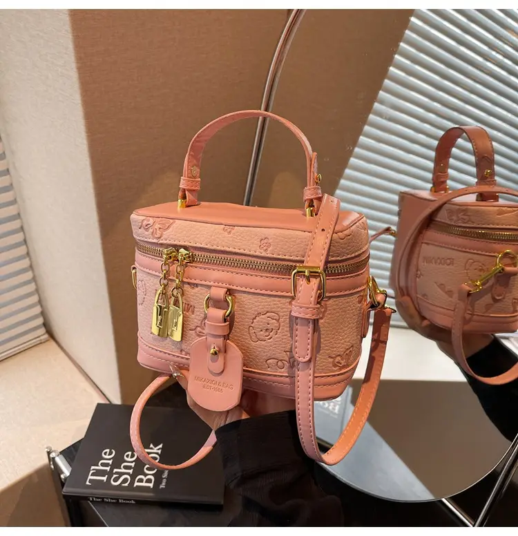 Women's Crossbody Leather Zipper Bag Tan Beige — feature 23