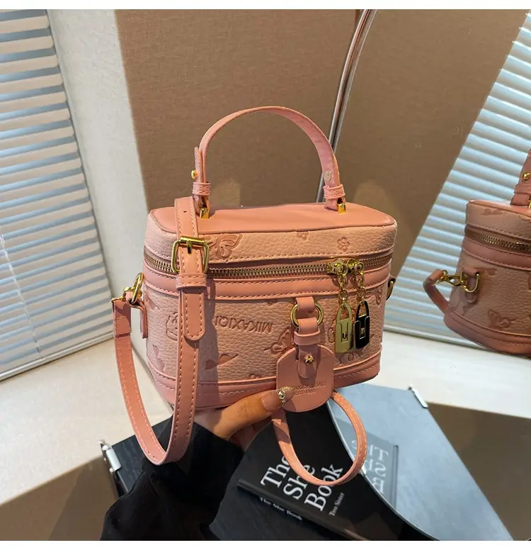 Women's Crossbody Leather Zipper Bag Tan Beige — feature 24