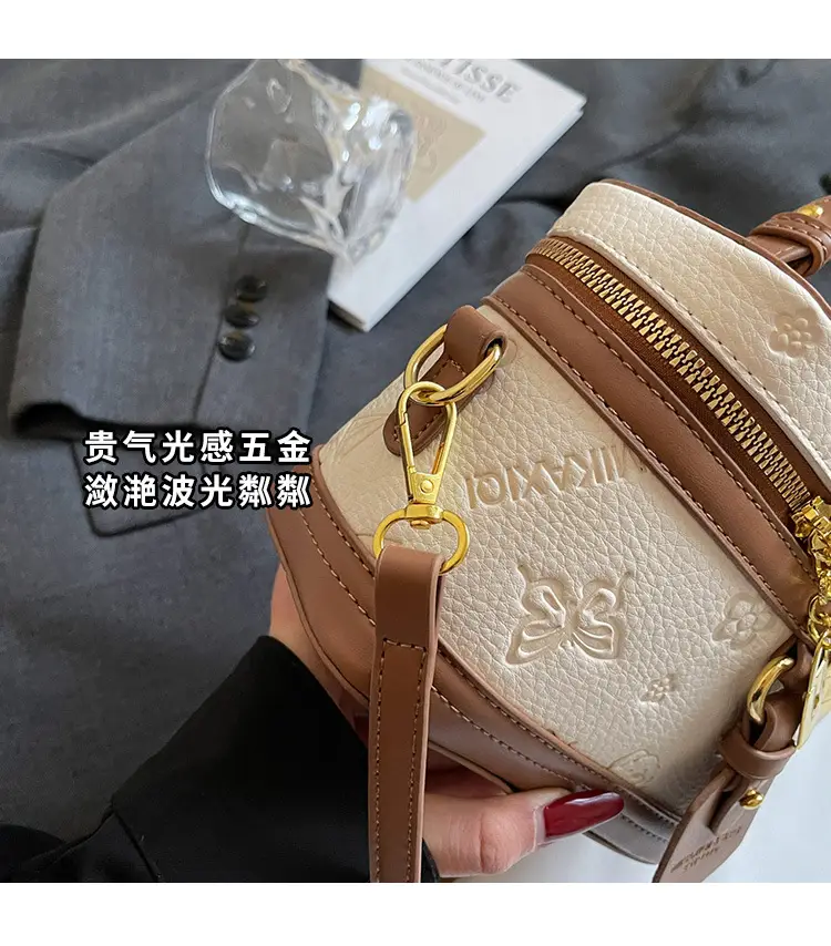 Women's Crossbody Leather Zipper Bag Tan Beige — feature 5