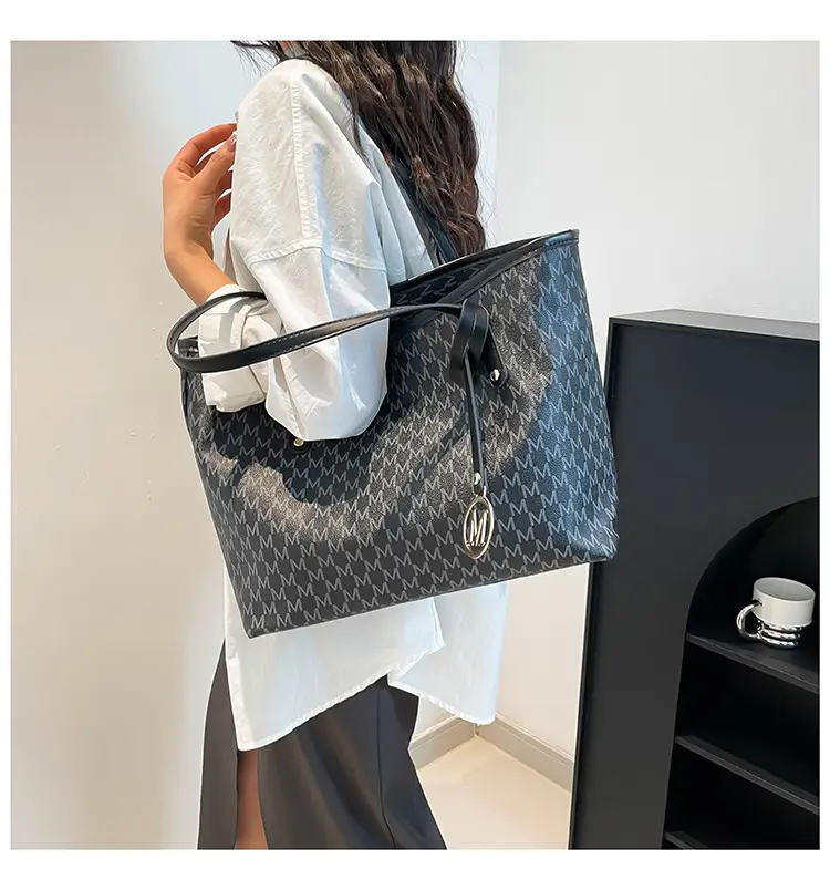 Women's 2025 Spring Shoulder Bag Large Capacity Brown Monogram — feature 11