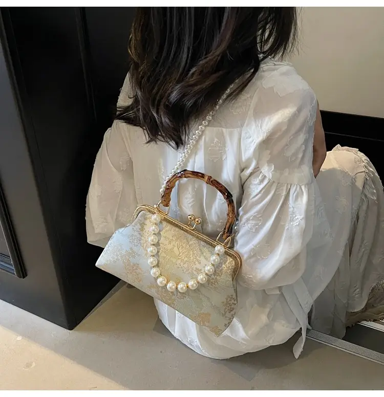 Women's Embroidered Pearl Handbag Antique Style — feature 12
