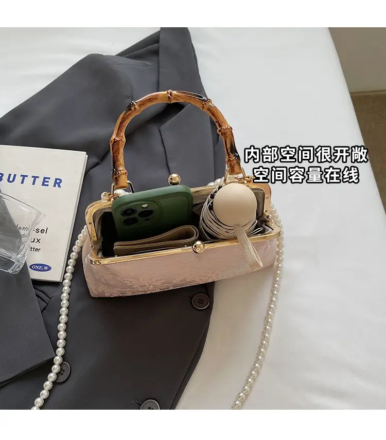 Women's Embroidered Pearl Handbag Antique Style — feature 7