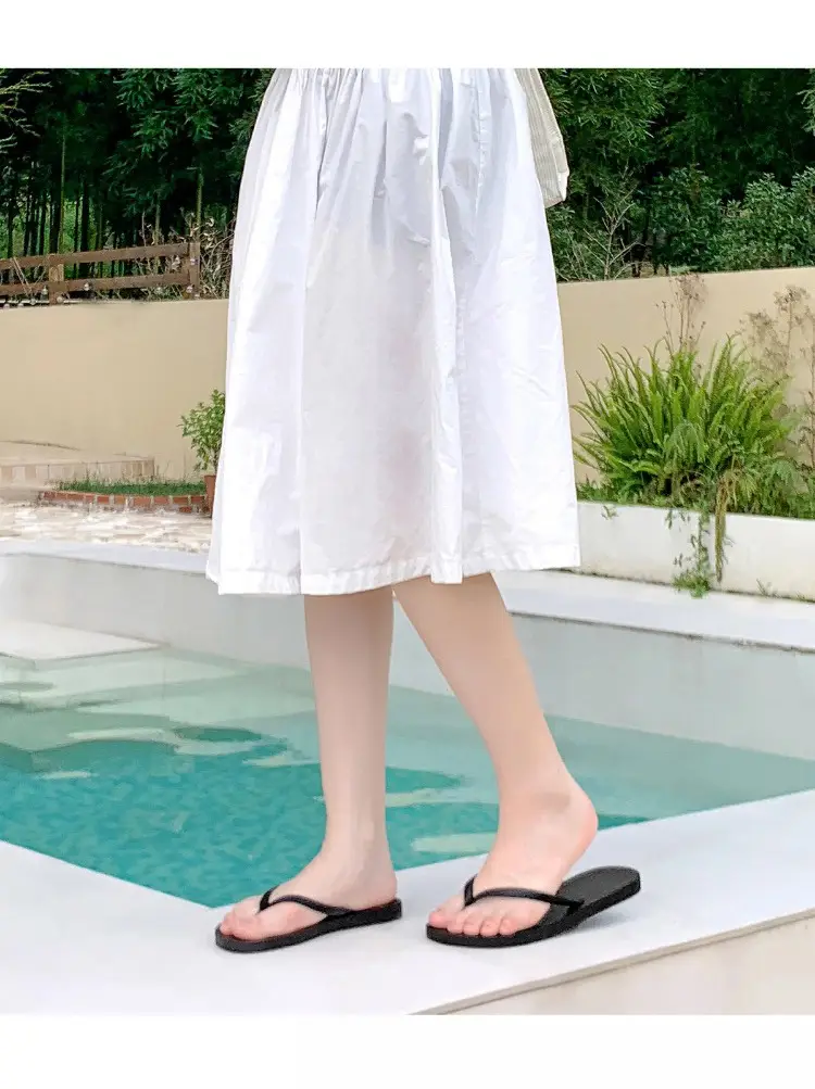 2025 Women's White Silicone Flip Flops Summer Beach Wear — feature 16