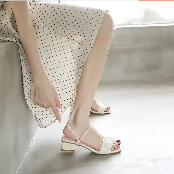 Fairy Style Sandals Women's Summer 2025 New Arrival Thick Heel Cyber Popular French Mid Heel High Heel Two-Wearing Sandals - Image 3