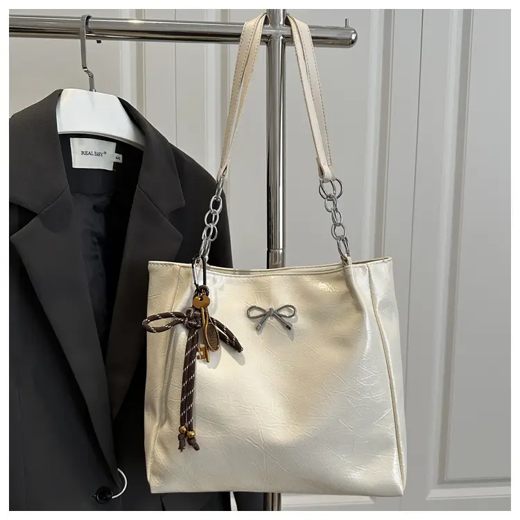 2025 Silver French Niche Shoulder Bag for Women — feature 20