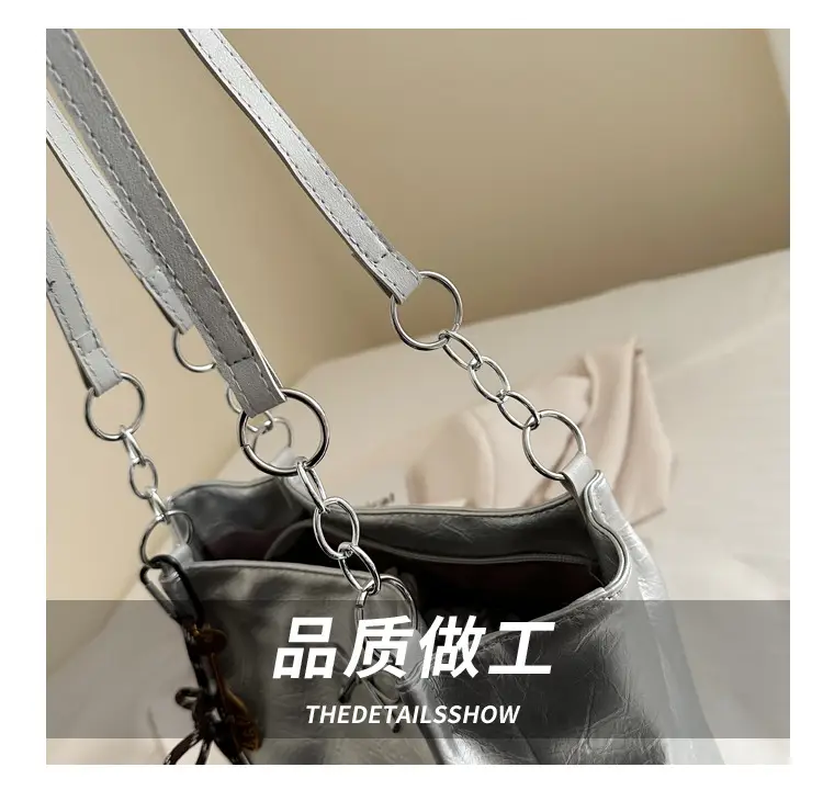 2025 Silver French Niche Shoulder Bag for Women — feature 4