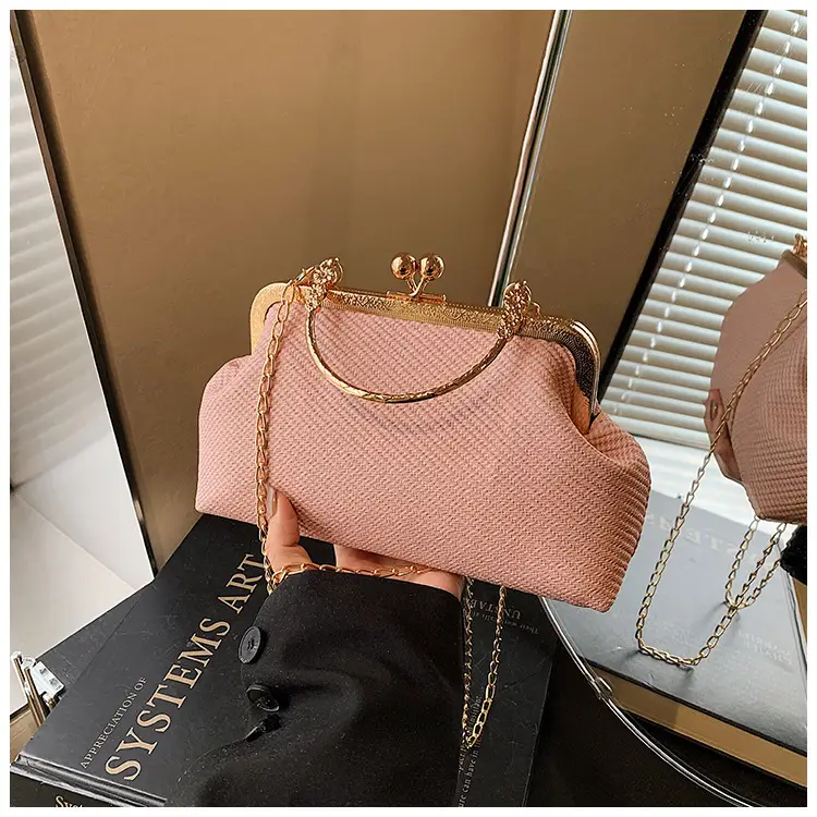 Women's Elegant Gold Chain Shoulder Bag 2025 Spring — feature 20