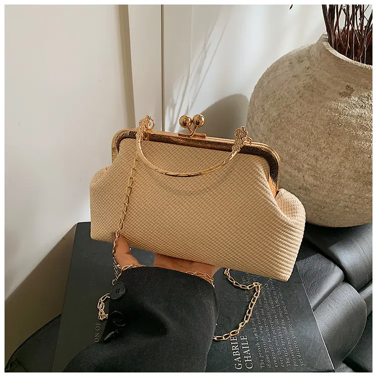 Women's Elegant Gold Chain Shoulder Bag 2025 Spring — feature 21