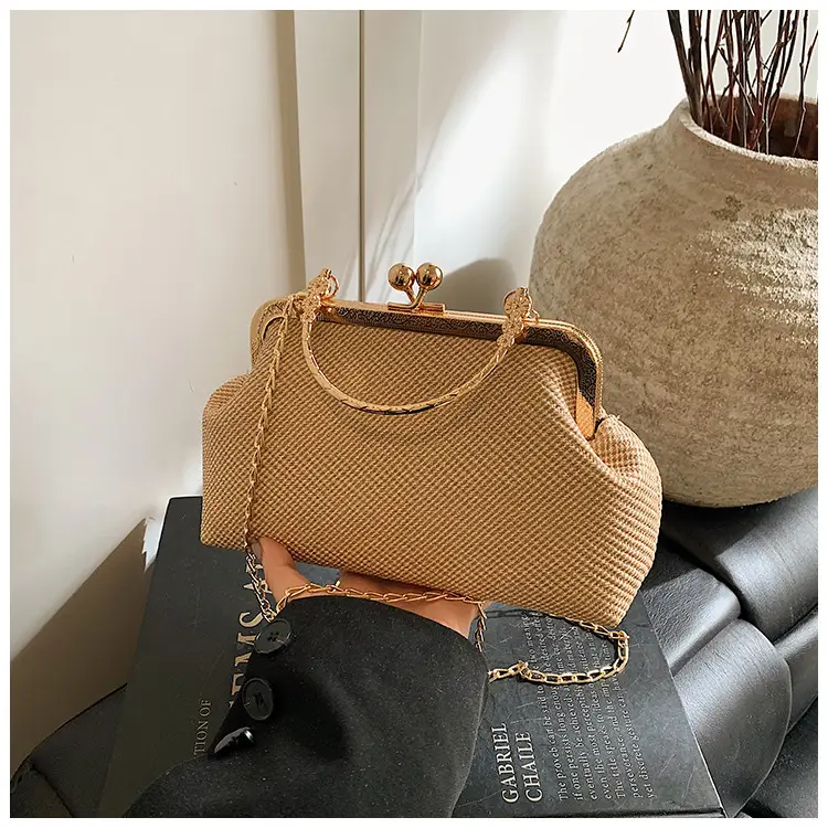 Women's Elegant Gold Chain Shoulder Bag 2025 Spring — feature 22