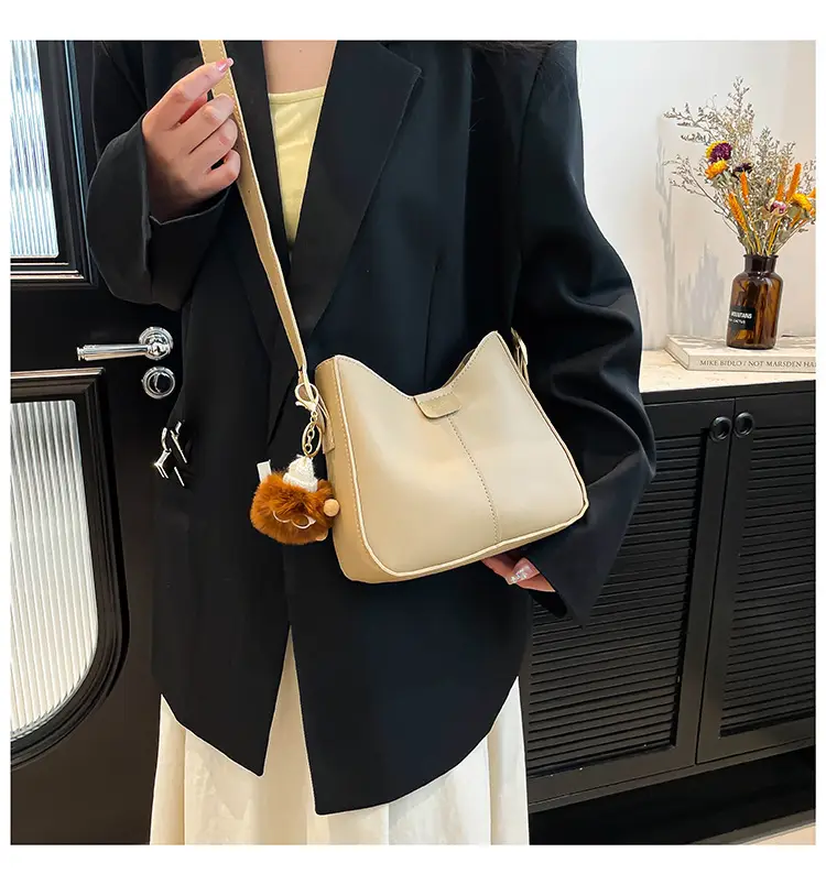 Trendy Beige Crossbody Bag with Pearl Drop — feature 12