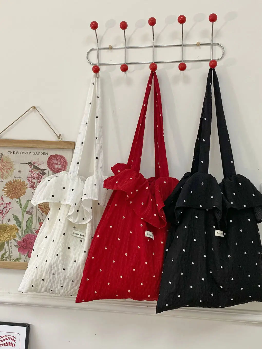 2025 Spring Mesh Shoulder Bags Fairy Style Ruffled Handbags Women — feature 6