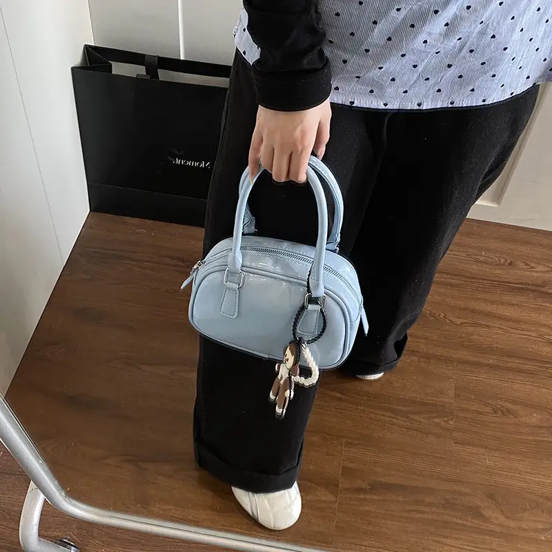 Silver High-End Satchel Bag for Women - Image 3