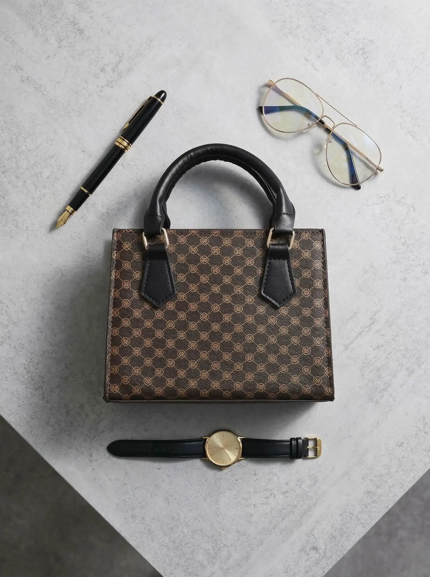 Vintage Checkered Handbag for Women with Leather Handles — feature 28