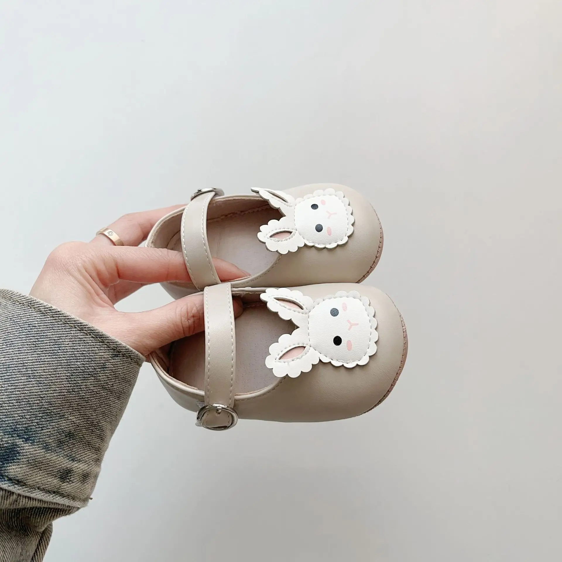 Cute Bunny Embroidered Baby Shoes Beige — feature 11