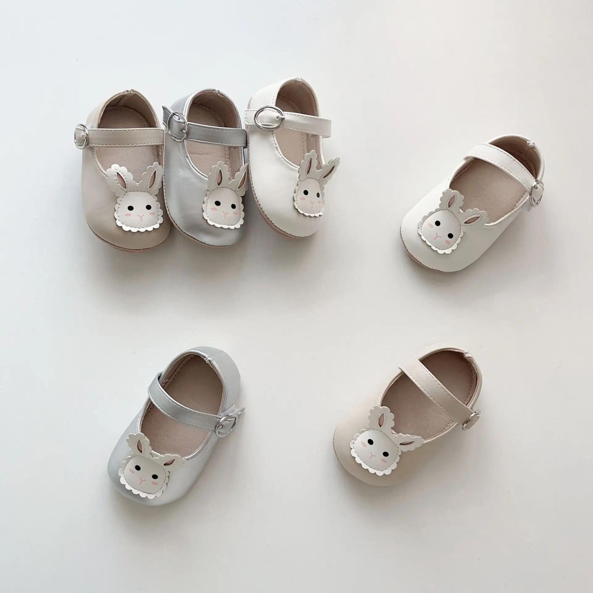 Cute Bunny Embroidered Baby Shoes Beige — feature 2