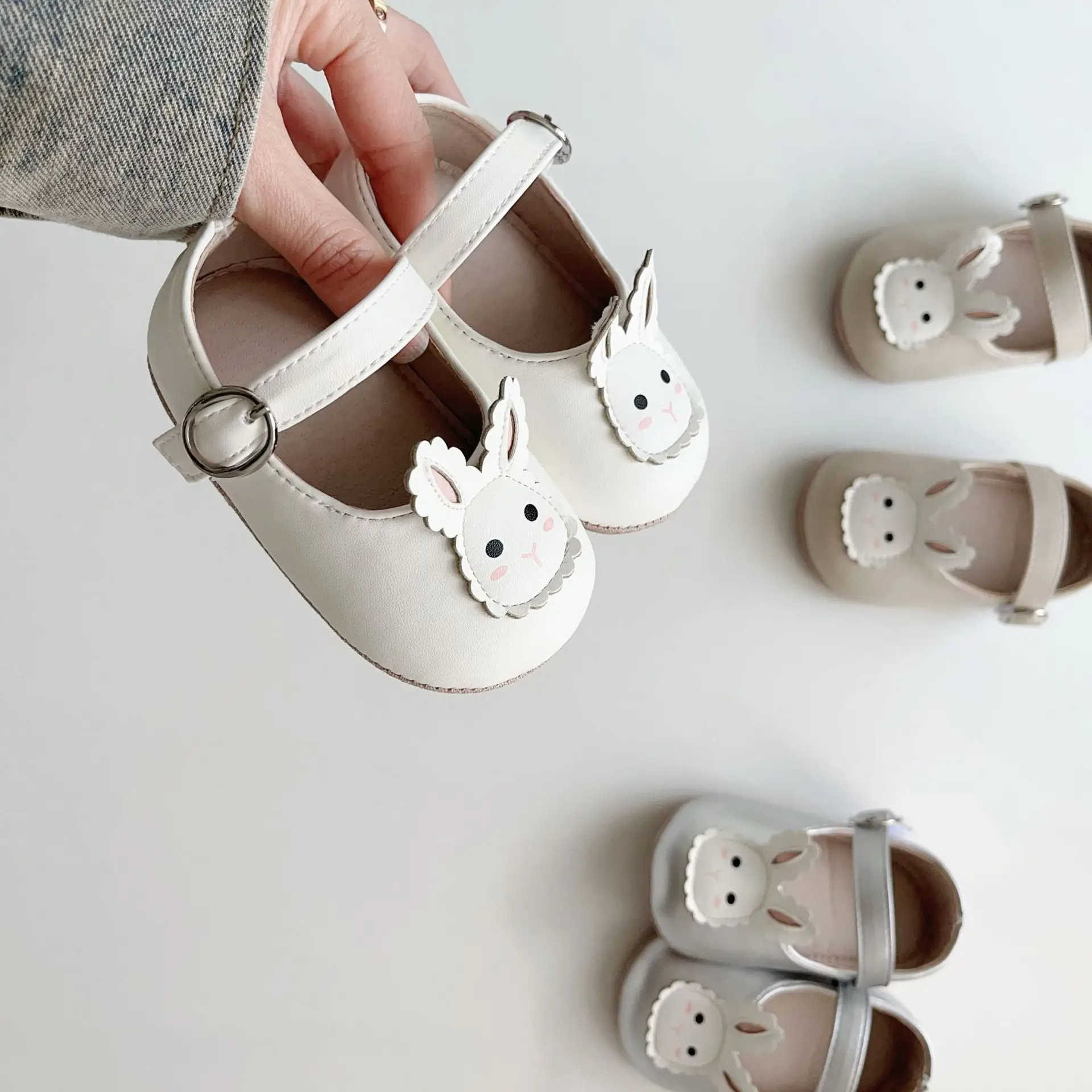 Cute Bunny Embroidered Baby Shoes Beige — feature 6