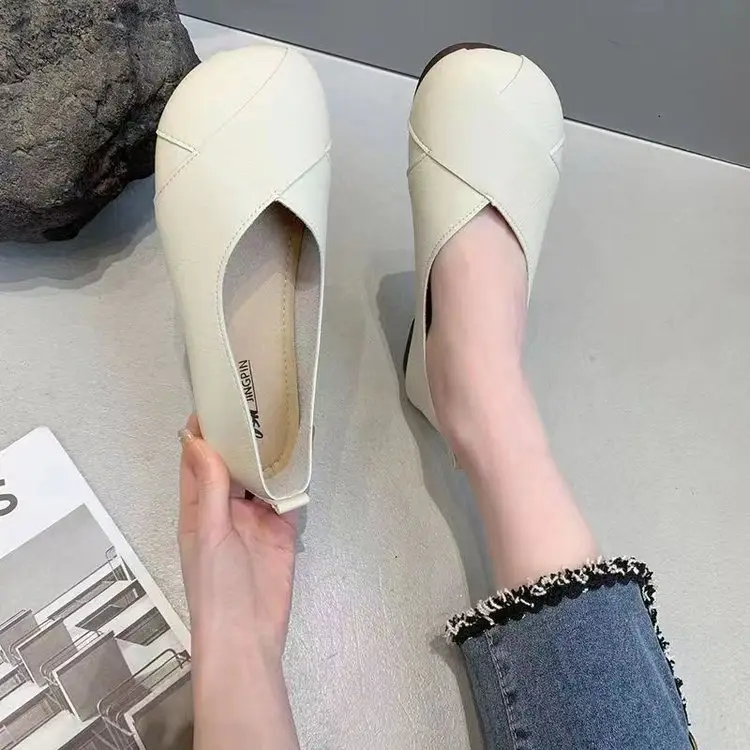 Women's French Retro Flat Shoes White Beige Skirt Bean — feature 12