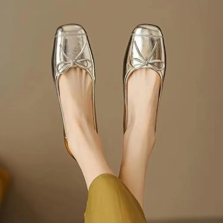 French flat gentle fairy shoes women's shoes 2025 new spring and summer evening wind temperament silver bean shoes - Image 4