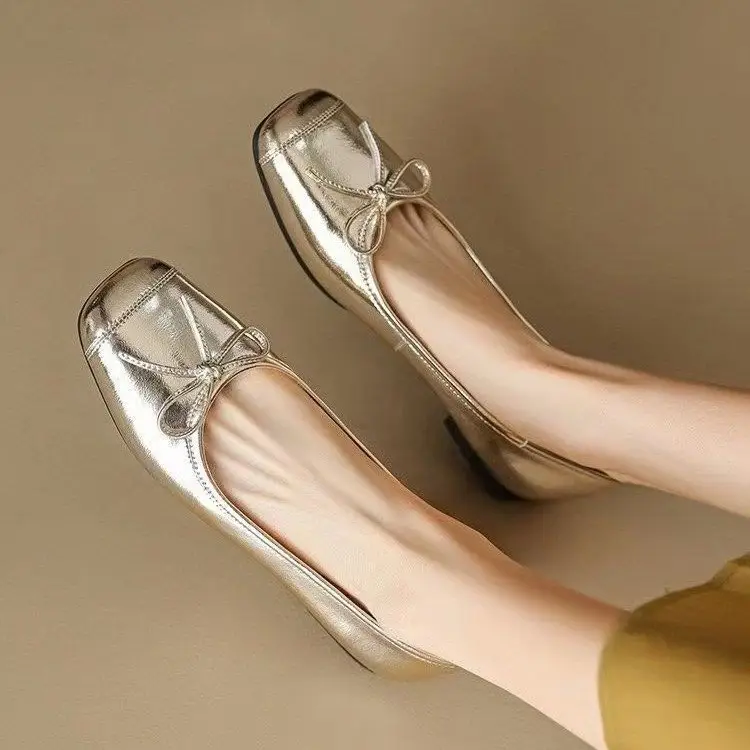 French flat gentle fairy shoes women's shoes 2025 new spring and summer evening wind temperament silver bean shoes — feature 1