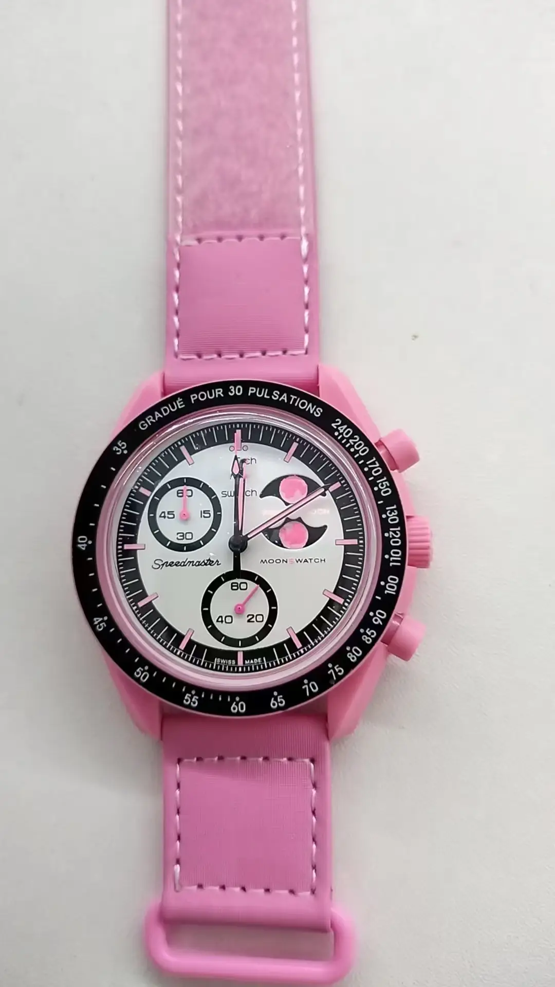 European Quartz Watch with Red Dial and Green Strap - Image 10
