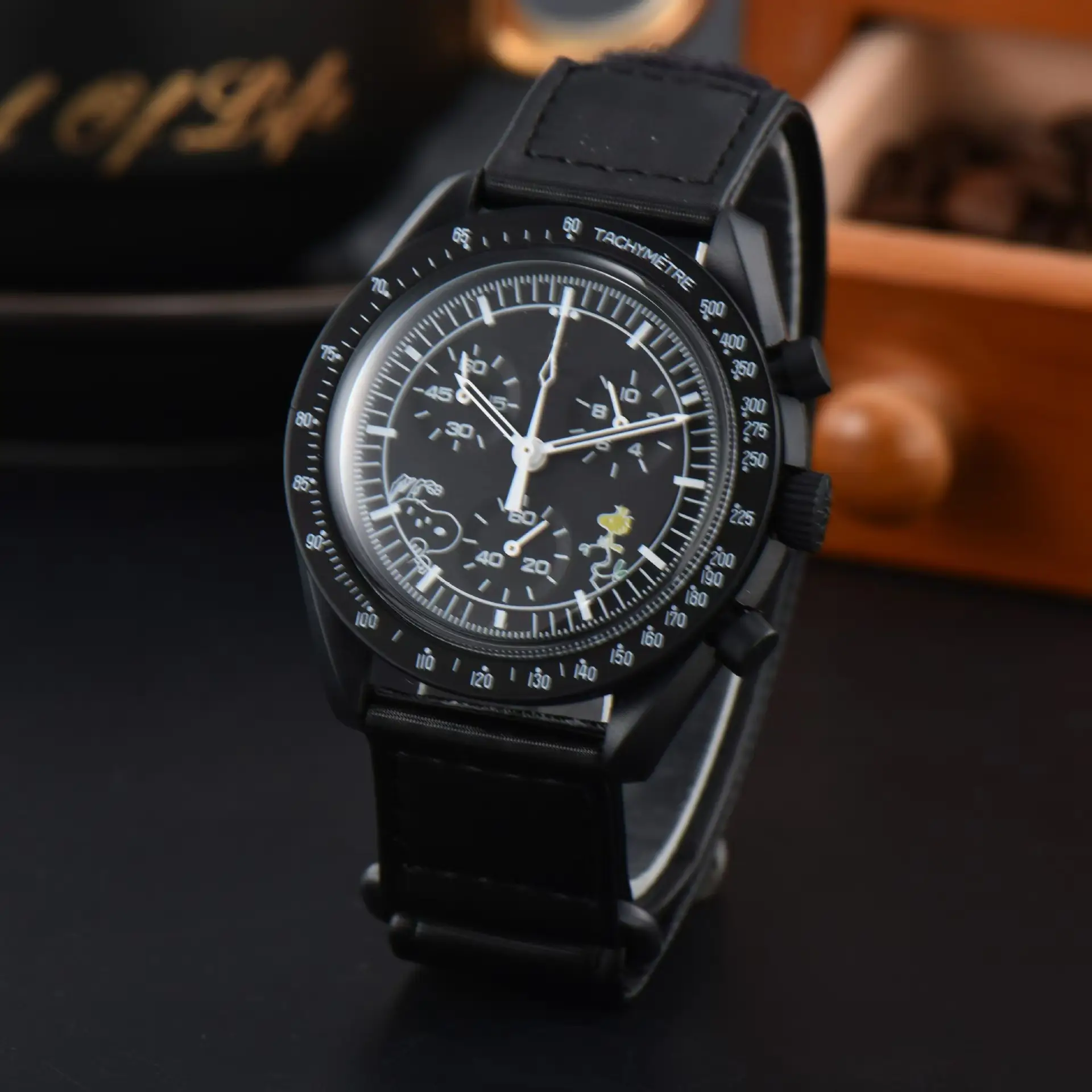 European Quartz Watch with Red Dial and Green Strap - Image 5