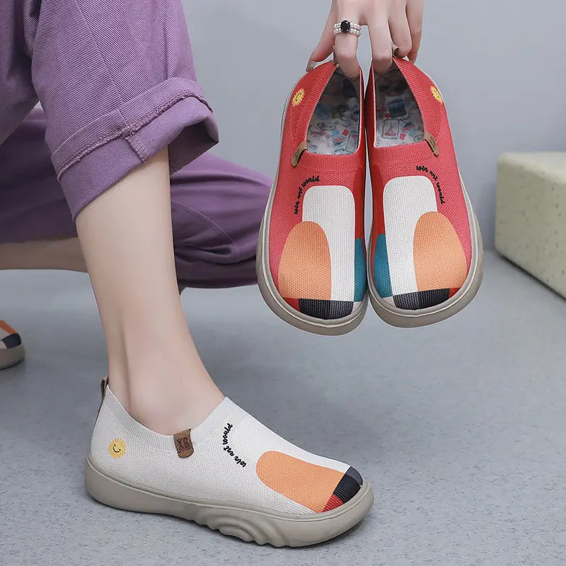 Spring and Autumn New Women's Old Beijing Cloth Shoes Fashionable Painted Casual Shoes Soft Sole Soft Surface Flying Woven Thick Sole Slip-on Shoes - Image 4