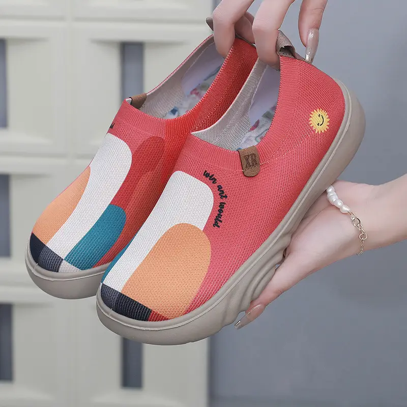 Spring and Autumn New Women's Old Beijing Cloth Shoes Fashionable Painted Casual Shoes Soft Sole Soft Surface Flying Woven Thick Sole Slip-on Shoes - Image 2