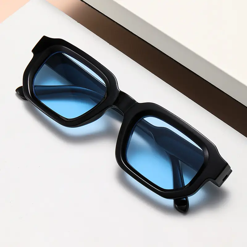 Women's Square Frame Sunglasses with Gradient Shades - Image 14
