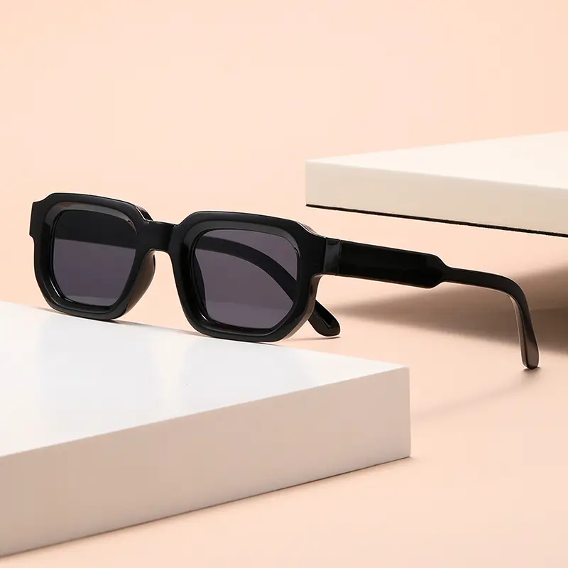 Women's Square Frame Sunglasses with Gradient Shades - Image 2