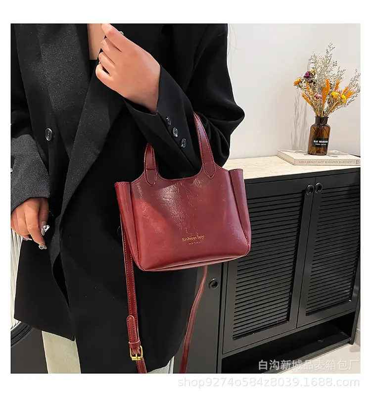 Women Brown Textured Shoulder Crossbody Bag 2026 — feature 13