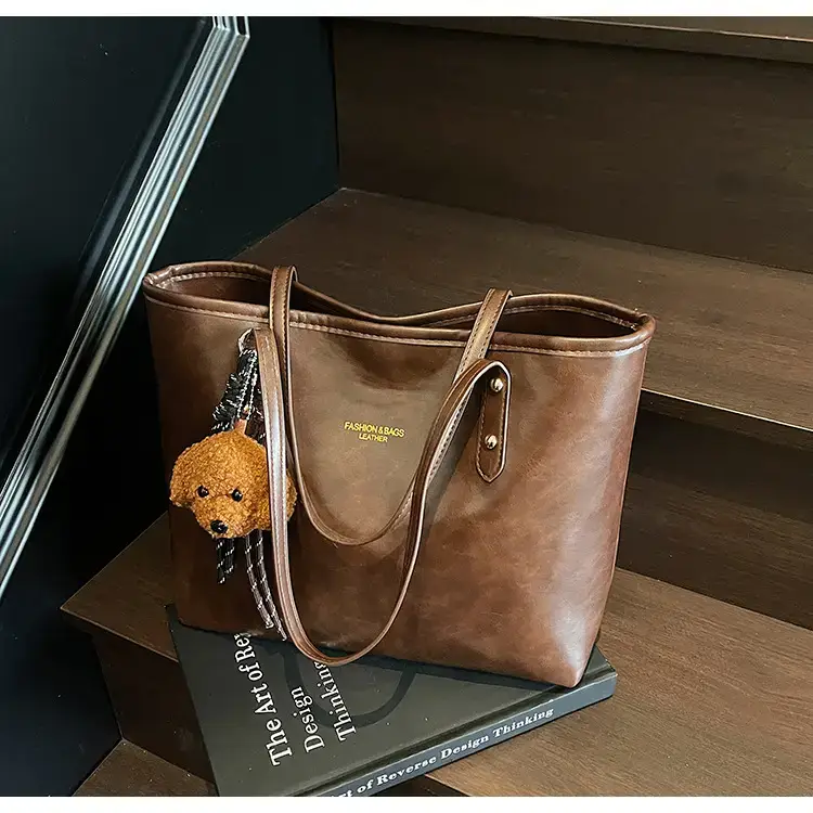 Vintage Brown Leather Tote Bag for Women 2025 — feature 13