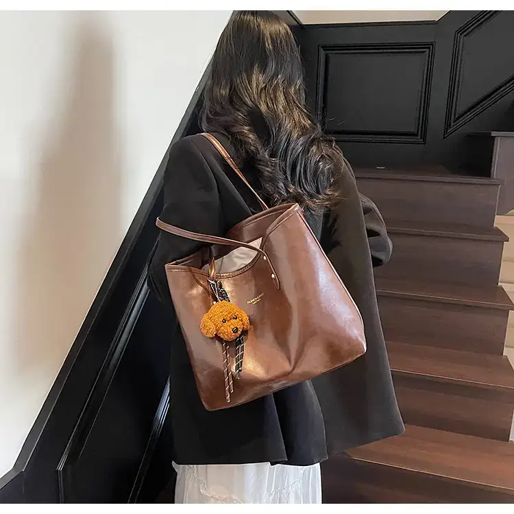 Vintage Brown Leather Tote Bag for Women 2025 — feature 16